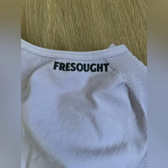 FRESOUGHT ENGINERY Purple Seamless Workout Set NWOT - Picture 11 of 12